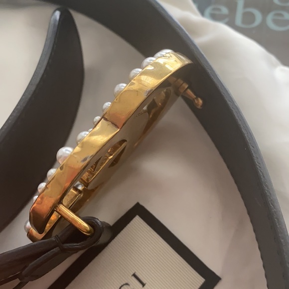 Pearl Gucci buckle belt size 80/32. PRICE IS FIRM - Picture 5 of 7